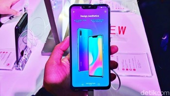 Ponsel ini menjalankan EMUI 8.2 berbasis Android Oreo 8.1. (Foto: detikINET/Adi Fida Rahman)