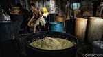 Industri Rumahan Perajin Tempe yang Tetap Bertahan
