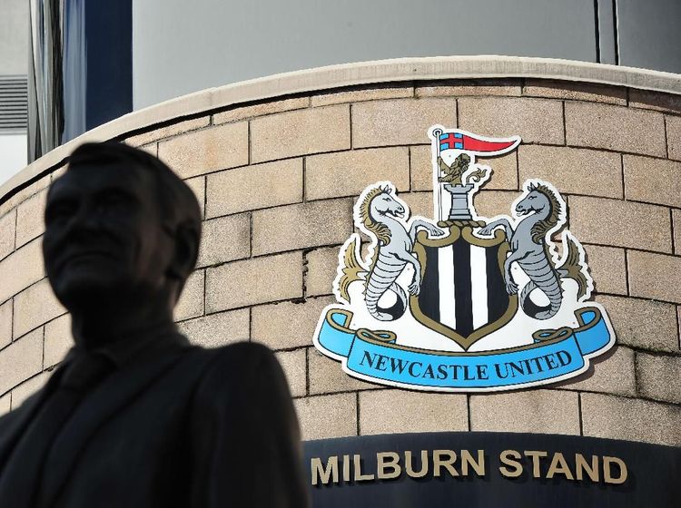 Para Pemecah Rekor Transfer Newcastle: Shearer, Isak, Woltemade