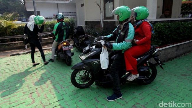 Pemerintah Mau Buat Aplikasi Saingan Gojek dan Grab