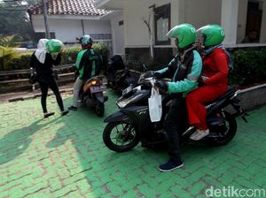Keputusan MK Larang Ojol Lihat GPS saat Mengemudi Tidak Masuk Akal