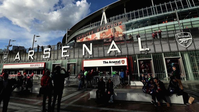 LONDON, ENGLAND - APRIL 26:  A general view from outside the stadium prior to the UEFA Europa League Semi Final leg one match between Arsenal FC and Atletico Madrid at Emirates Stadium on April 26, 2018 in London, United Kingdom.  (Photo by Richard Heathcote/Getty Images)