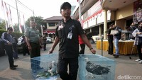 Jaringan tersebut biasa menawarkan satwa melalui media sosial seperti Facebook dan WhatsApp.