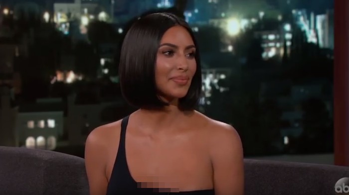 Pakai Underwear Vintage Seperti Kim Kardashian, Higienis Nggak Ya?