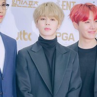 Pipi tirusnya kini jadi lebih chubby setelah ia mengubah pola makannya jadi sehat. Pipi chubby Jimin justru membuat ia terlihat menggemaskan. Foto: Dok. Koreaboo