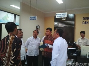 KPK Sidak Dinas Penanaman Modal dan Perizinan Trenggalek, Ada Apa?