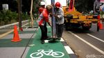 Tiang Lampu di Jalur Sepeda GBK Dicabut