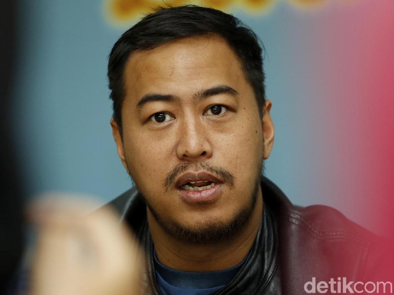 Ditanya Tak Hadir di Reuni 212, Pandji Pragiwaksono Balik Lempar ke Jokowi Ditanya Tak Hadir di Reuni 212, Pandji Pragiwaksono Balik Lempar ke Jokowi