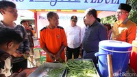 Sejumlah anggota DPR, termasuk Wakil Ketua DPR Fahri Hamzah bahkan terbang langsung menuju Lombok untuk memantau kondisi para korban gempa tersebut.
