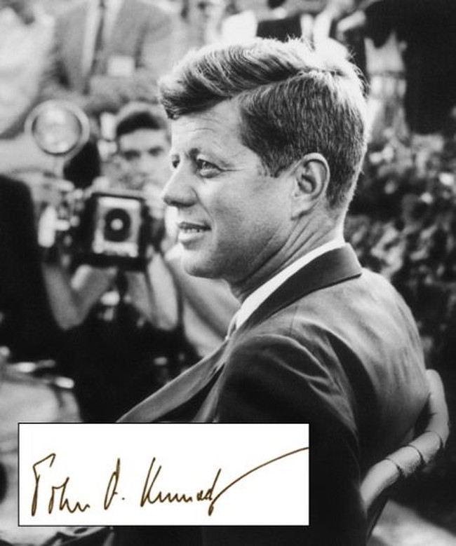 Presiden ke-35 Amerika Serikat John F. Kennedy memiliki tanda tangan seharga 7.950 pound sterling atau sekitar Rp 150 juta. Foto: Dok. Telegraph