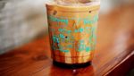 Slurpp! Segar Manis 15 Es Kopi Susu Ada di Sini