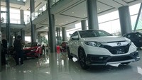 Hingga saat ini, Honda telah memiliki 144 dealer resmi dan 53 sub dealer 3S yang juga melayani penjualan dan purna jual Honda, sehingga secara total Honda telah memiliki 197 dealer dan sub dealer 3S di seluruh Indonesia. Ruly Kurniawan/detikcom.