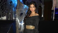 Suhana Khan mengaku jika dirinya bahagia dengan penampilan fisiknya tersebut dan kasihan dengan pikiran orang-orang yang mempermasalahkan fisik seseorang. Dok. Instagram/suhanakhan