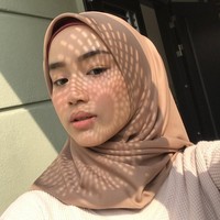 Pemilik akun Twitter bernama @aidarazman menciptakan foto dengan efek menyerupai bentuk dreamcatcher, kerajinan tangan khas suku Indian penangkap mimpi buruk. Foto: Twitter