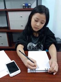 Kenalan dengan Hanna Khadija, Gadis Cilik Jago Desain di Usia 11 Tahun