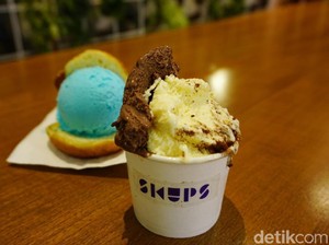 Skups Gelato: Sore Ini Enaknya Ngemil Gelato Rasa Rose Stracciatella dan Cotton Candy