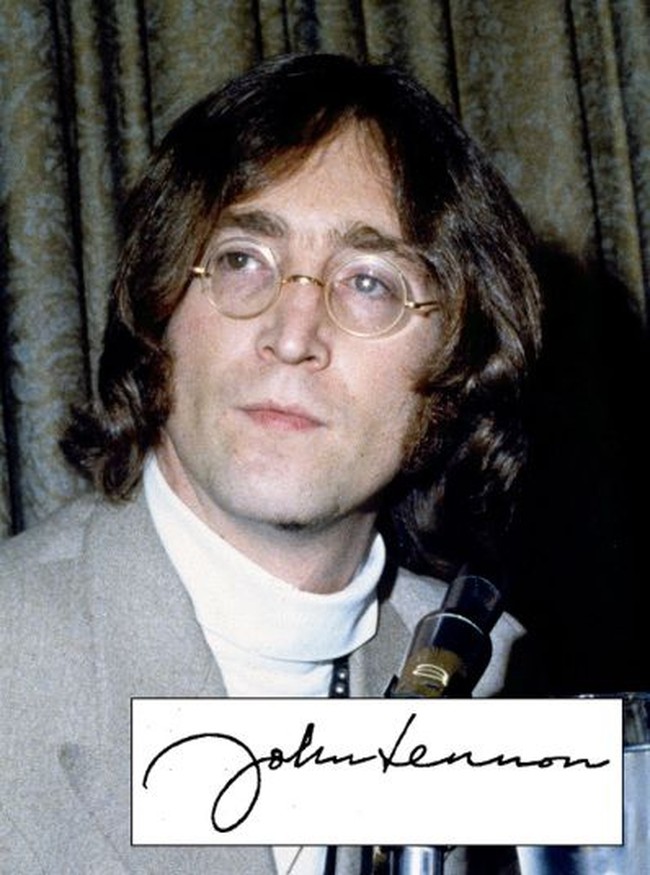 John Lennon memiliki tanda tangan yang pernah dijual dan laku sebesar 6.950 pound sterling atau Rp 131 jutaan. Foto: Dok. Telegraph