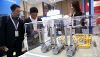 Berbagai teknologi terbaru dalam industri gas dipamerkan.