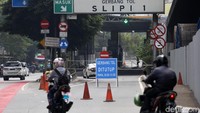 Dari hasil simulasi ini, diputuskan penutupan pintu tol yang tadinya 19 gate menjadi 7 gate.