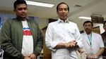 Senyum Bahagia Jokowi Sambut Cucu Keduanya