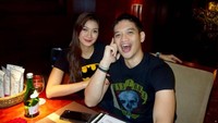 Selamat ya, Rezky Aditya dan Patricia Razer. Lancar sampai pernikahan nanti. Foto: Dok. Instagram/rezkyaditya21