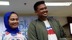 Ekspresi Bahagia Bobby Suami Kahiyang Ayu Sambut Anak Pertama