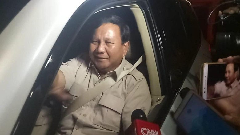 Bertemu 19 Menit, Prabowo Tinggalkan Rumah SBY Bertemu 19 Menit, Prabowo Tinggalkan Rumah SBY
