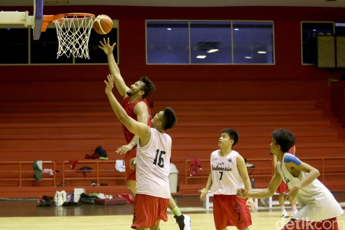 Persiapan menuju Asian Games 2018 terus dilakukan oleh Tim Nasional Basket Indonesia. Sejauh ini mereka sudah siap 99% untuk beraksi di ajang tersebut.