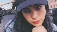 Melihat foto selfie Maudy di Italia membuktikan satu kesamaan. Baik Maudy maupun Italia, keduanya sama-sama indah dan cantik (@maudyayunda/Instagram)
