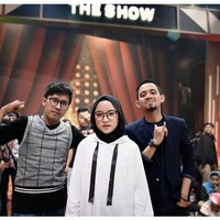 Khoirunnisa atau akrab disapa Nissa Sabyan populer sejak menjadi vokalis band Sabyan Gambus. Suara merdunya saat melantunkan salawat mencuri banyak perhatian. Foto: Instagram Nissa Sabyan