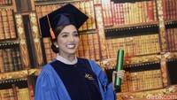 Selamat ya Ashanty sudah lulus pendidikan S2!  Foto: Pool/Palevi S/detikHOT