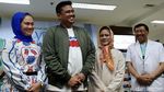 Ekspresi Bahagia Bobby Suami Kahiyang Ayu Sambut Anak Pertama