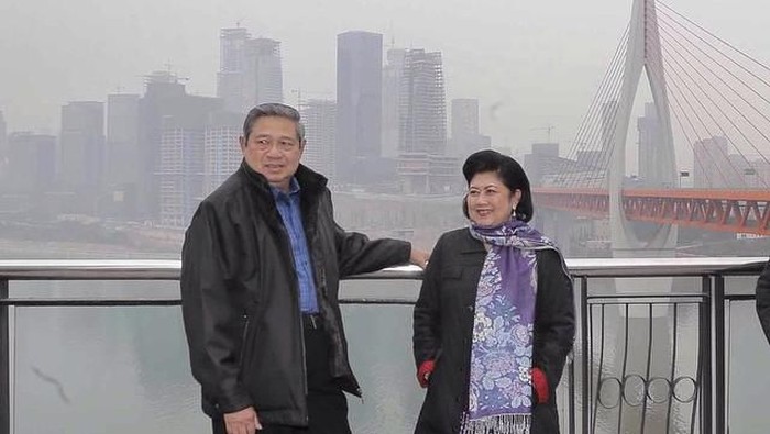 SBY sebut Ani Yudhoyono mengidap kanker darah. Foto: (@aniyudhoyono/Instagram) SBY sebut Ani Yudhoyono mengidap kanker darah. Foto: (@aniyudhoyono/Instagram)