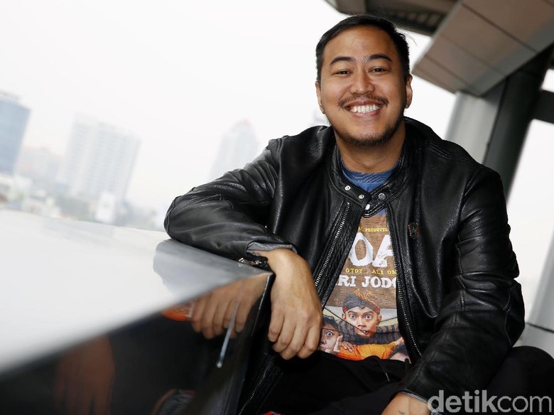 8 Fakta Pandji Pragiwaksono yang Ogah Pilih Prabowo dan Males Pilih Jokowi 8 Fakta Pandji Pragiwaksono yang Ogah Pilih Prabowo dan Males Pilih Jokowi