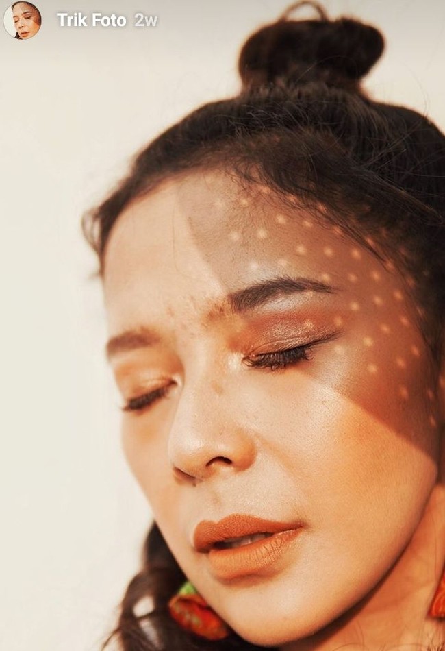 Foto yang diposting selebgram Indonesia, @ruthdian, ini tampak seperti hasil pemotretan profesional dengan kamera dan alat canggih. Foto: Instagram