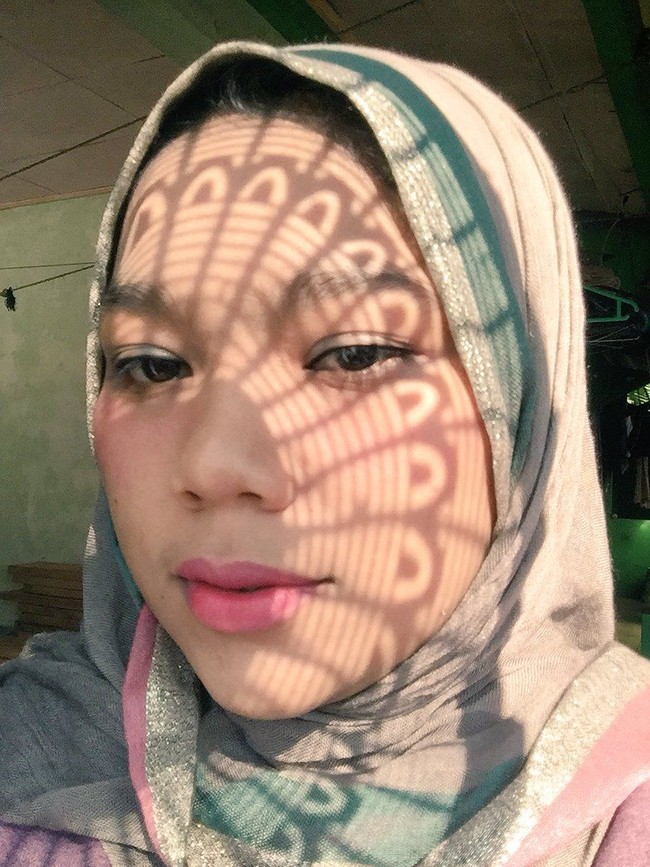 Siluet di wajah pemilik akun Twitter @Emmahaliim ini tampak indah dengan bentuk menyerupai motif khas Maroko. Foto: Twitter