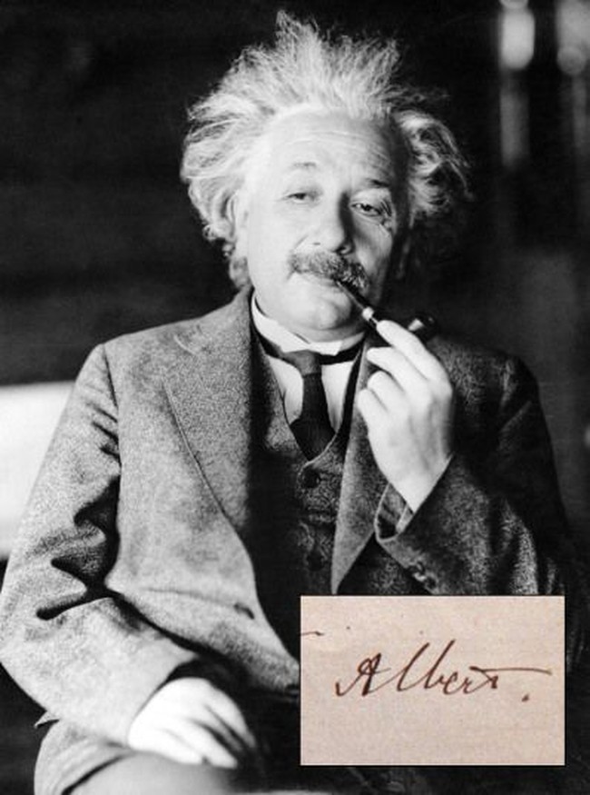 Sang jenius Albert Einstein memiliki tanda tangan yang terjual 8.950 atau Rp 169 jutaan. Foto: Dok. Telegraph