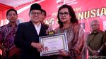Aksi Cak Imin Beri Penghargaan untuk Para Pejuang Kemanusiaan