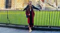 Mampir ke University of Oxford (therealmomogeisha/Instagram)