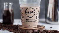 Kopi Cuan menawarkan es kopi susu original seharga Rp 18.000. Pilihan lain es kopi susu dengan rasa kukis, Vaniyla Kuki. Ada juga es kopi susu dengan rum dan saus cokelat seharga Rp 19.000. Foto: Instagram kopicuan