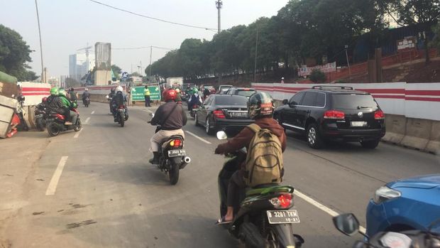 Belum ada pengendara melangar yang dikenai tilang.