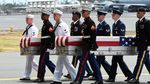 Potret 55 Peti Jasad Tentara AS dari Korut Saat Tiba di Pearl Harbor