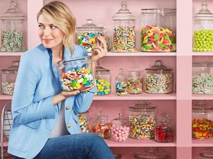 Petenis Cantik, Maria Sharapova Kini Sukses Berbisnis Camilan Manis