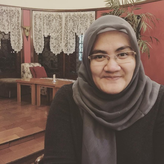 Masih ingat Mega Utami? Dulu artis cilik ini bermain sebagai sahabat Joshua di film Joshua oh Joshua. Ia pun tenar lewat sinetron Tersanjung. Foto: Instagram/Megautami