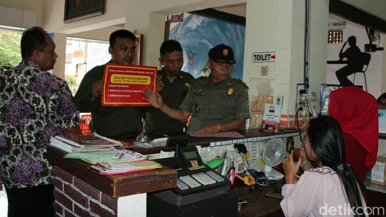 34 Rumah Makan di Banyuwangi Dapat Teguran, Ini Pelanggarannya 34 Rumah Makan di Banyuwangi Dapat Teguran, Ini Pelanggarannya