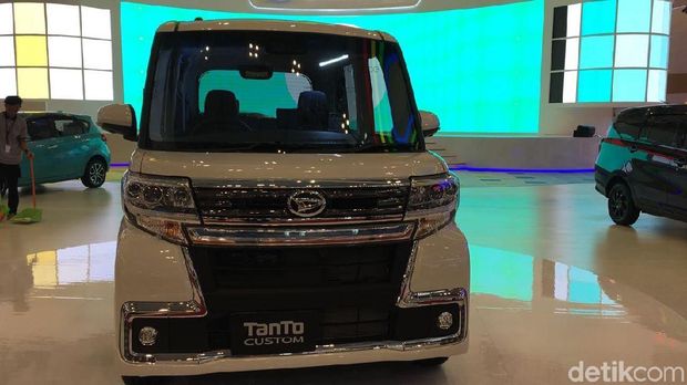 Gila, Daihatsu Ayla Pakai Turbo!