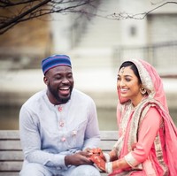 Samar Rahman dari India dan Kay Ogunro, warga Nigeria tak menganggap perbedaan ras dan warna kulit sebagai suatu hambatan untuk menjalin hubungan rumah tangga. Foto: Facebook