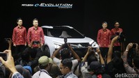 Mitsubishi e-Evolution Concept juga menunjukkan keahlian MMC dalam membuat SUV EV dan all-wheel-drive, dan membawanya ke tingkat yang lebih baik dengan kecerdasan buatan (Artifical Intelligance/AI). Unsur-unsur tersebut dikombinasikan dengan apik untuk memberikan performa yang aman dan menyenangkan pengemudi dalam semua kondisi jalan dan cuaca.
