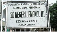 Waduh, jengkol ternyata jadi nama sebuah Sekolah Dasar di Tangerang. Ternyata nama jalannya juga Jalan Desa Jengkol. Foto: Istimewa