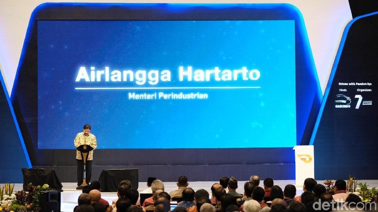 Airlangga di GIIAS: Masyarakat Industri Dukung Jokowi 2 Periode Airlangga di GIIAS: Masyarakat Industri Dukung Jokowi 2 Periode